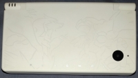 Nintendo DSi - Reshiram & Zekrom Edition Pokémon White Version [EU] Box Art