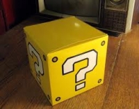 2010 Club Nintendo Platinum Member Reward - Super Mario Character Figurine Box Art
