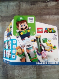 Lego Super Mario: Luigi Starter Course Box Art